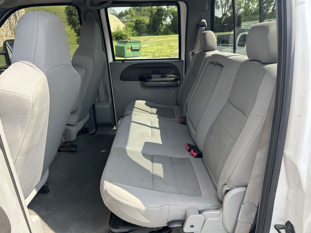 2006 Ford F-350 Image 11