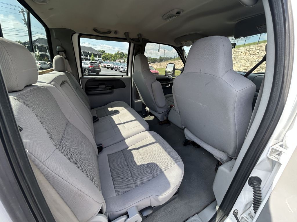 2006 Ford F-350 Image 13