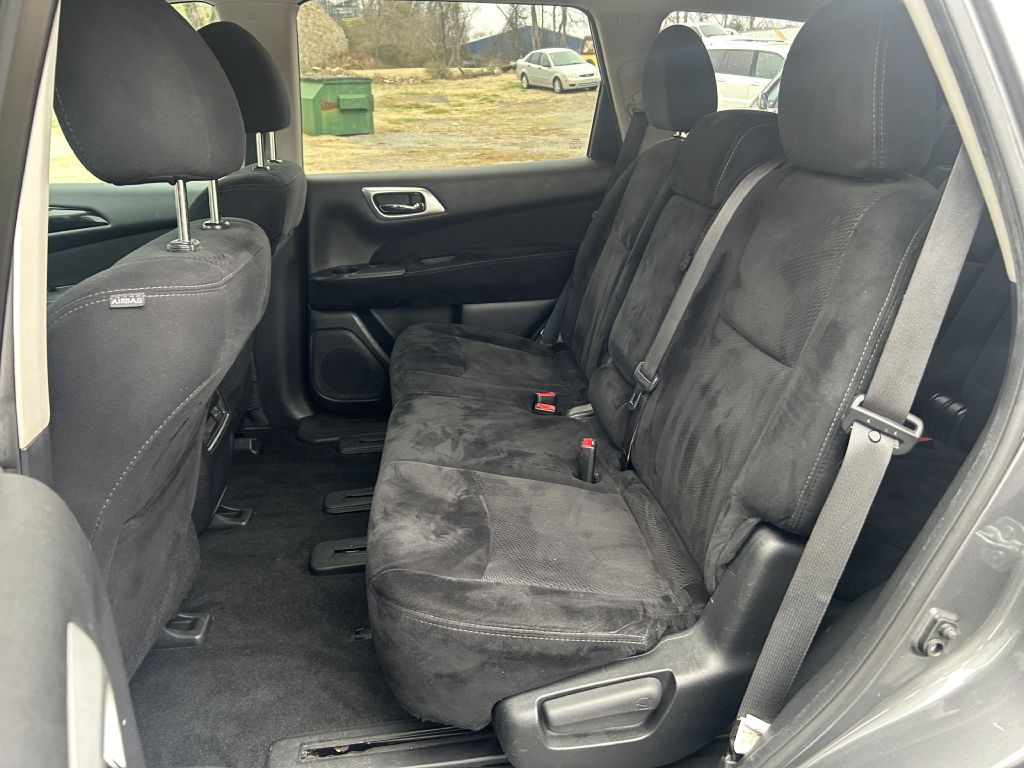 2015 Nissan Pathfinder Image 11
