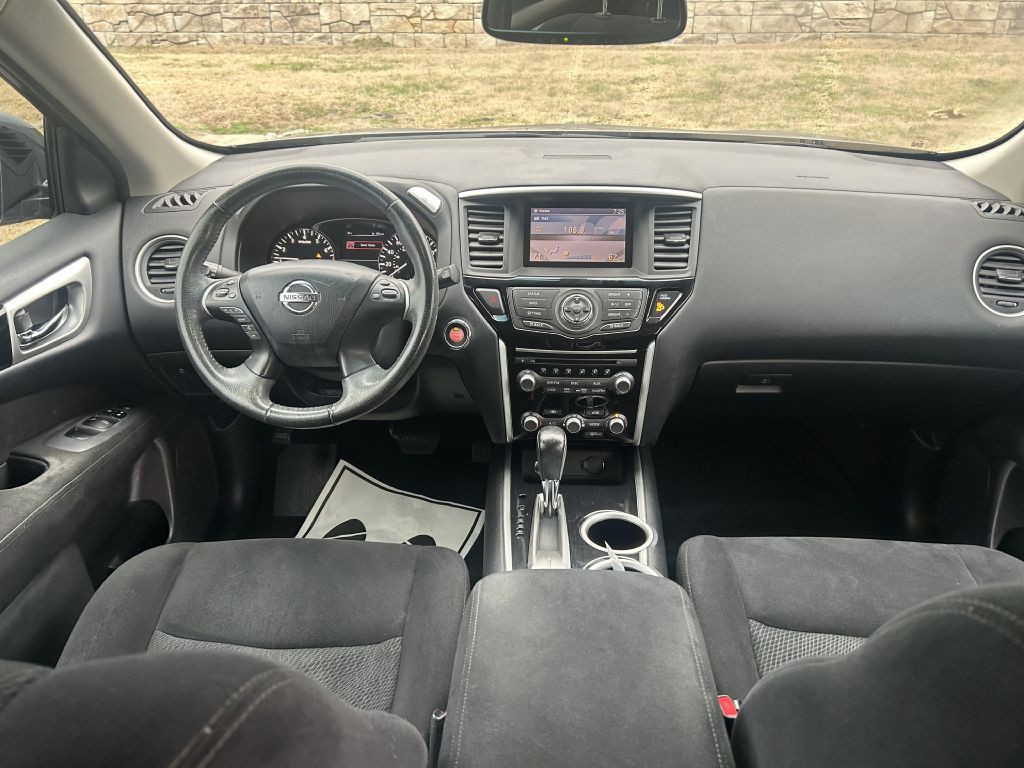 2015 Nissan Pathfinder Image 16