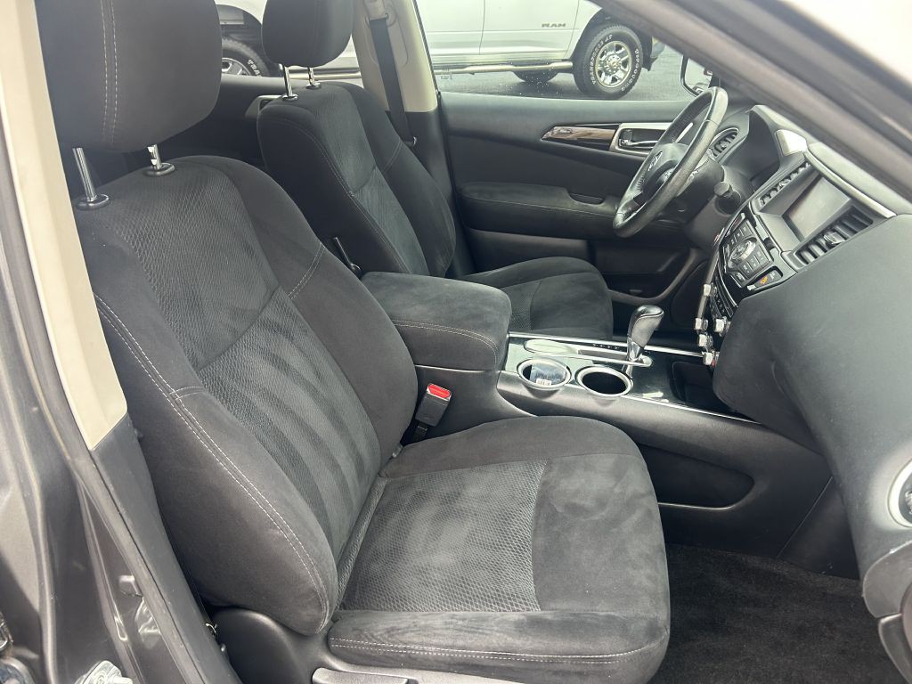 2015 Nissan Pathfinder Image 19