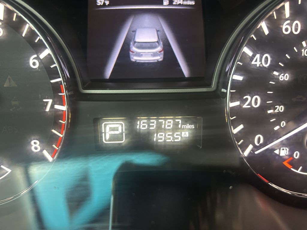 2015 Nissan Pathfinder Image 23