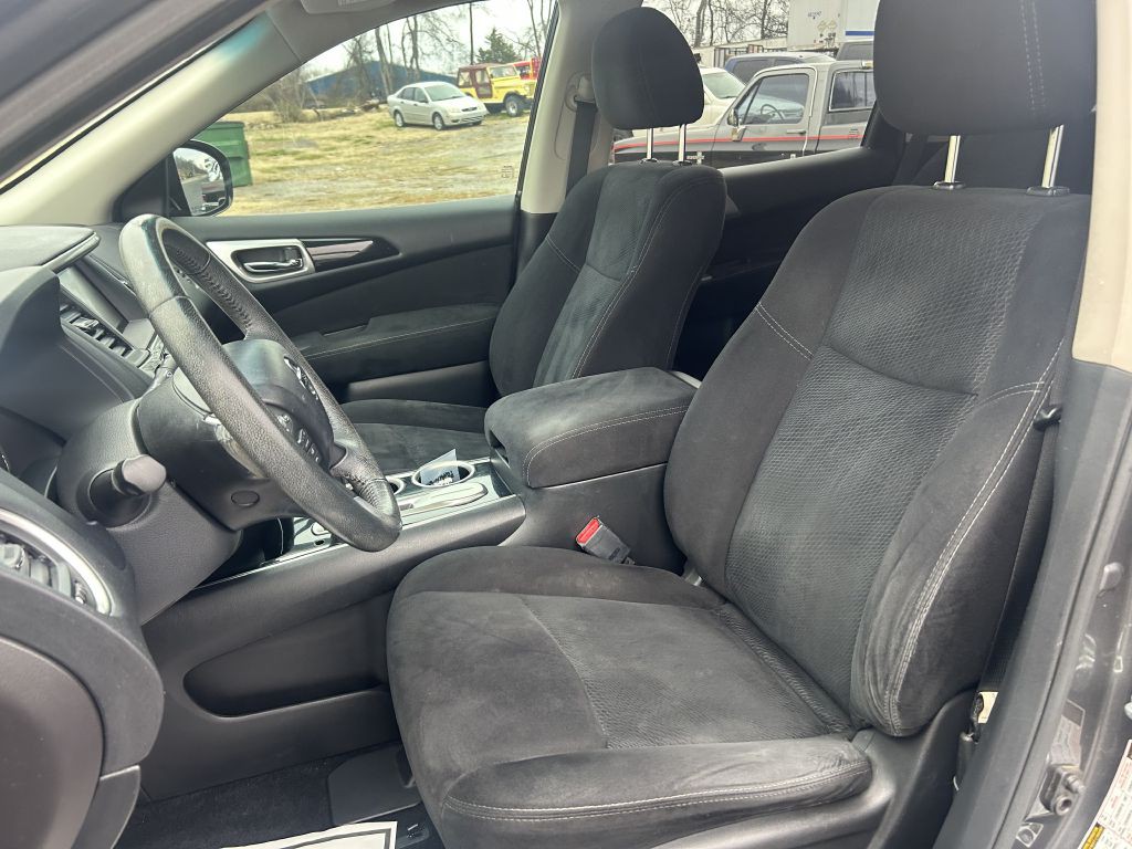 2015 Nissan Pathfinder Image 8