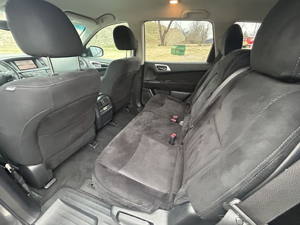 2015 Nissan Pathfinder Image 10