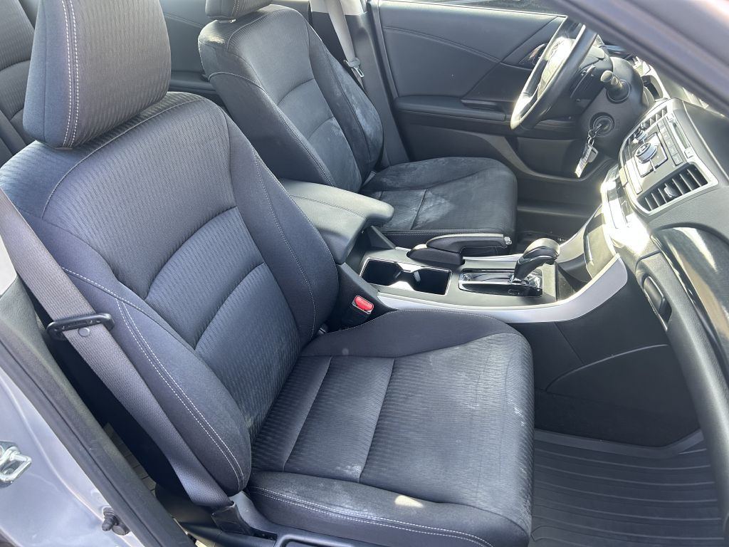 2013 Honda Accord Image 17