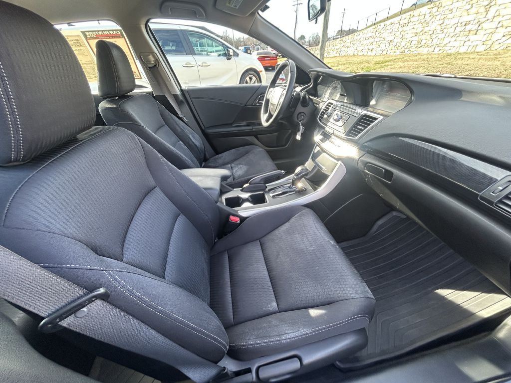 2013 Honda Accord Image 18