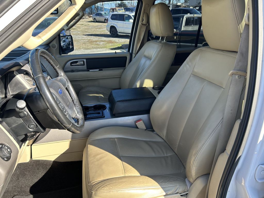 2017 Ford Expedition Image 8