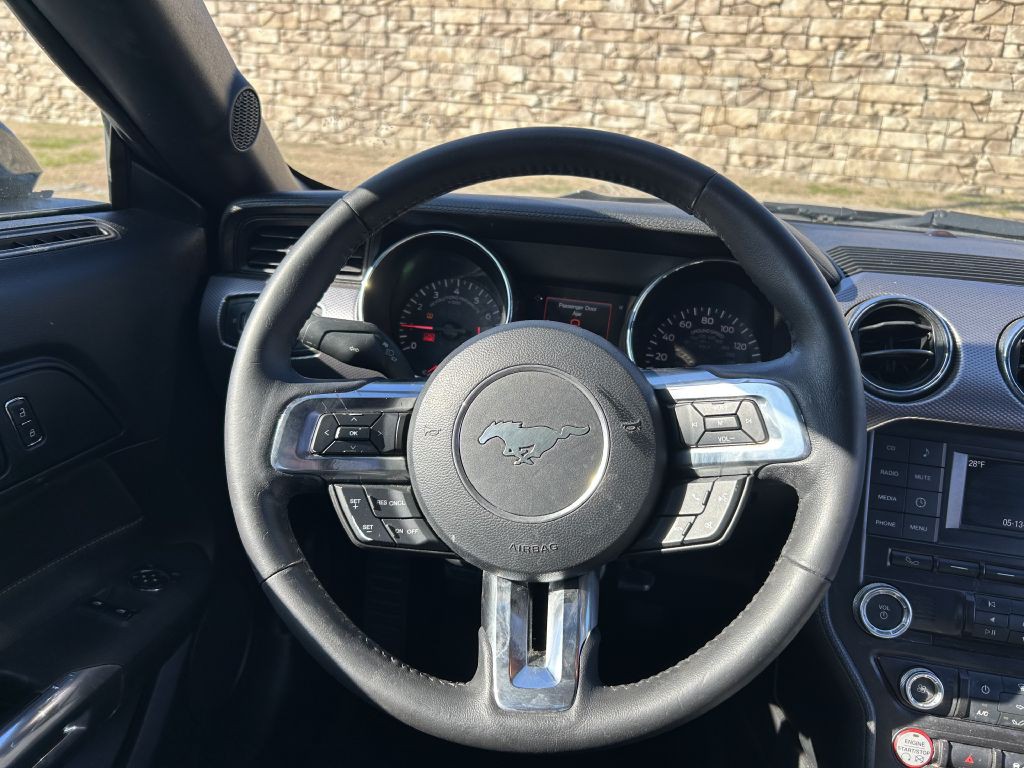 2017 Ford Mustang Image 15