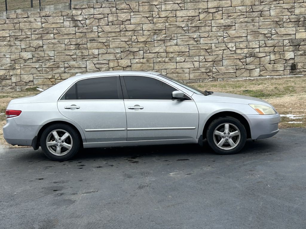 2004 Honda Accord Image 16