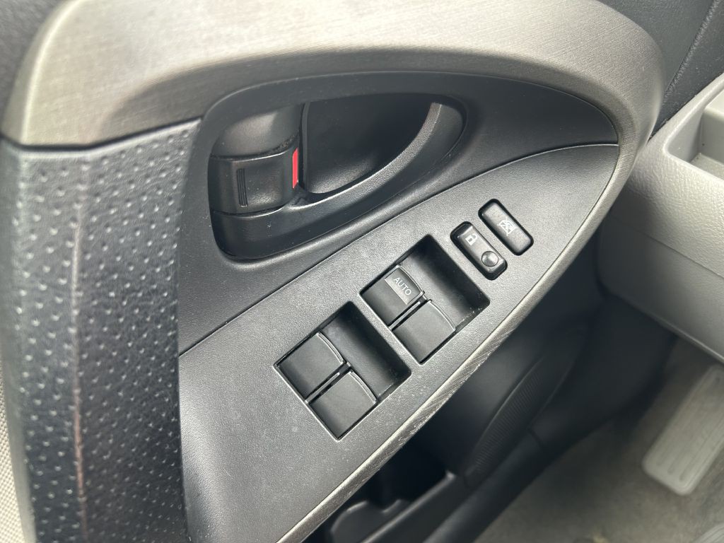 2011 Toyota Rav4 Image 7