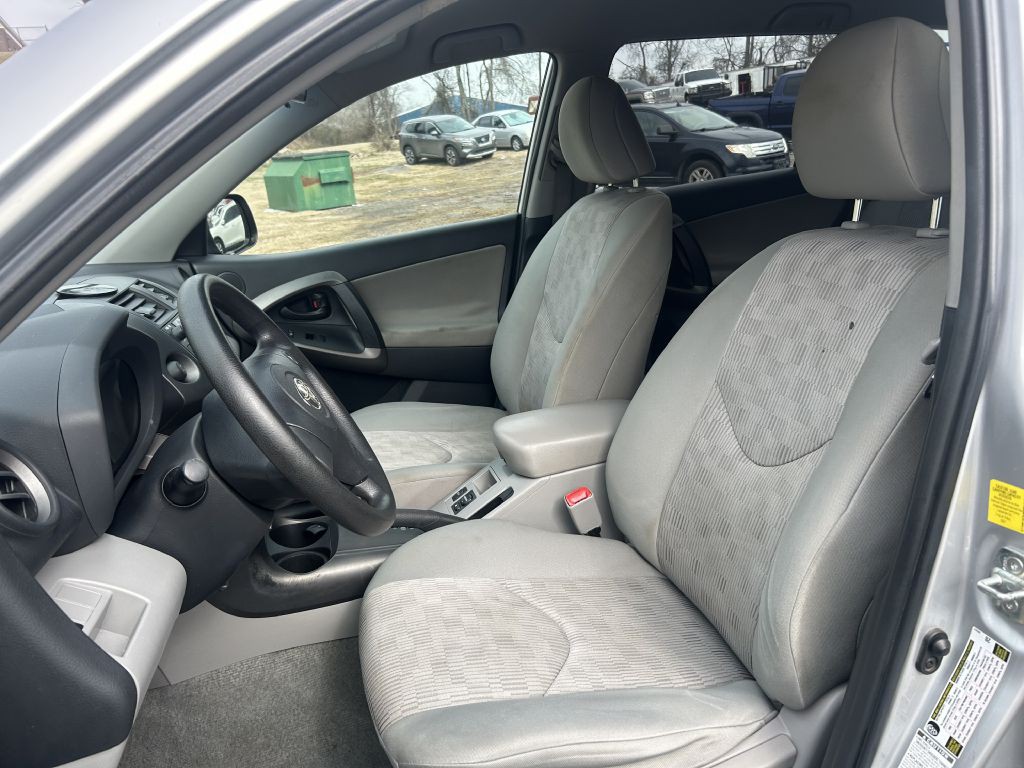 2011 Toyota Rav4 Image 8