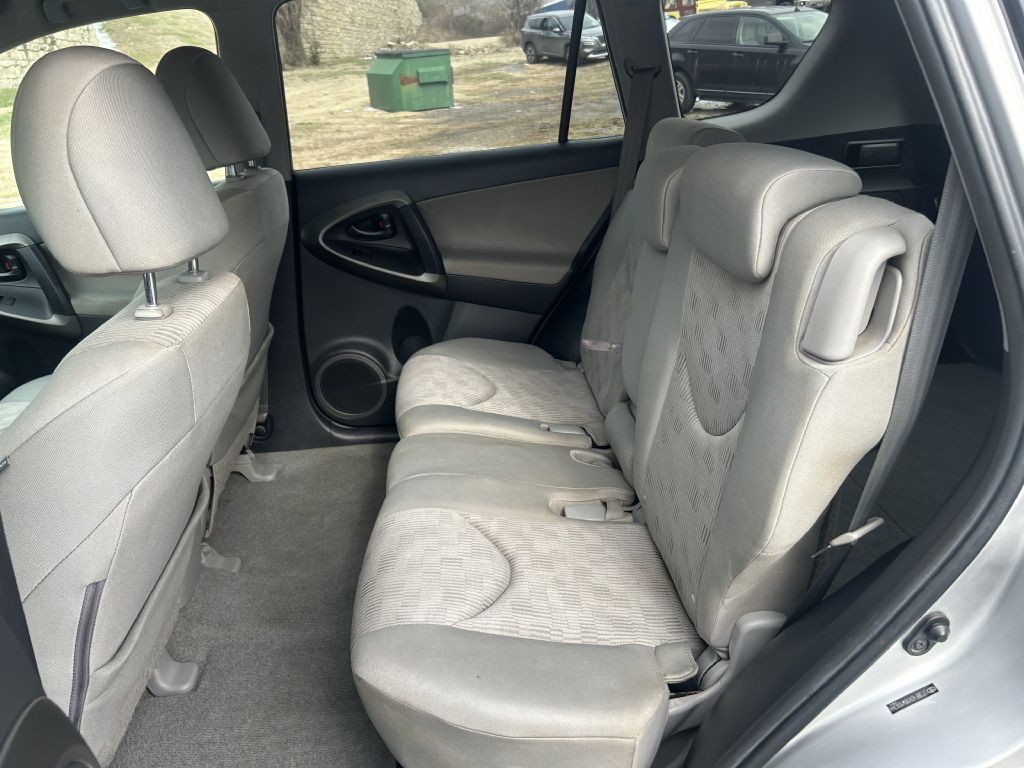 2011 Toyota Rav4 Image 11