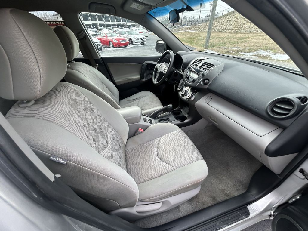 2011 Toyota Rav4 Image 18