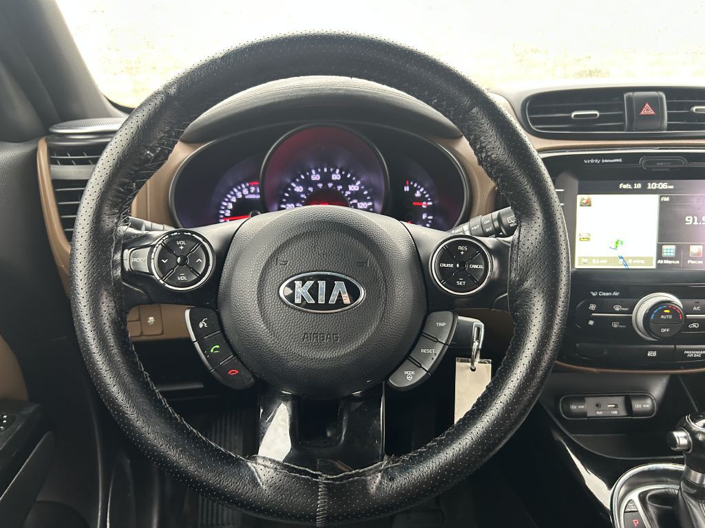 2016 Kia Soul Image 16