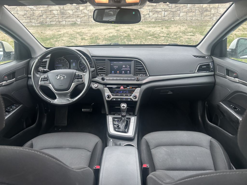 2017 Hyundai Elantra Image 14