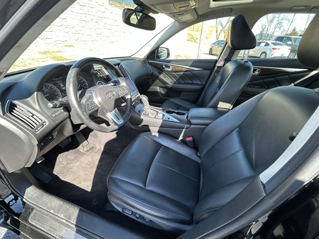 2018 INFINITI Q50 Image 9