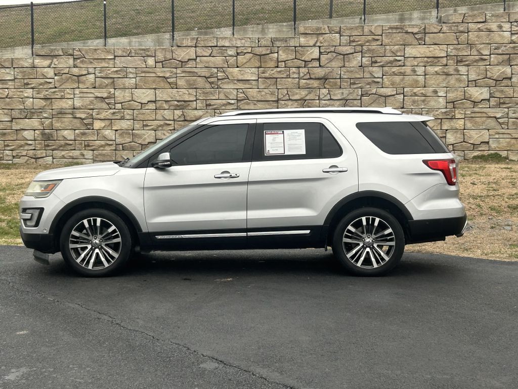 2016 Ford Explorer Image 2