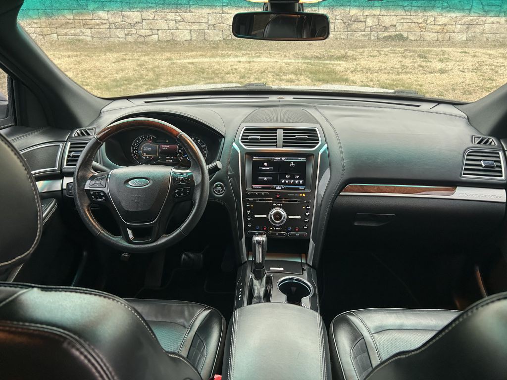 2016 Ford Explorer Image 17
