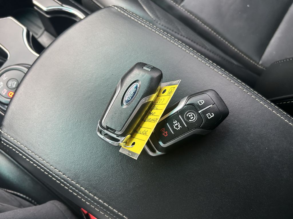 2016 Ford Explorer Image 26