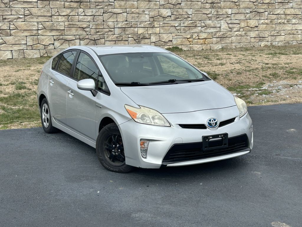 2013 Toyota Prius Image 1