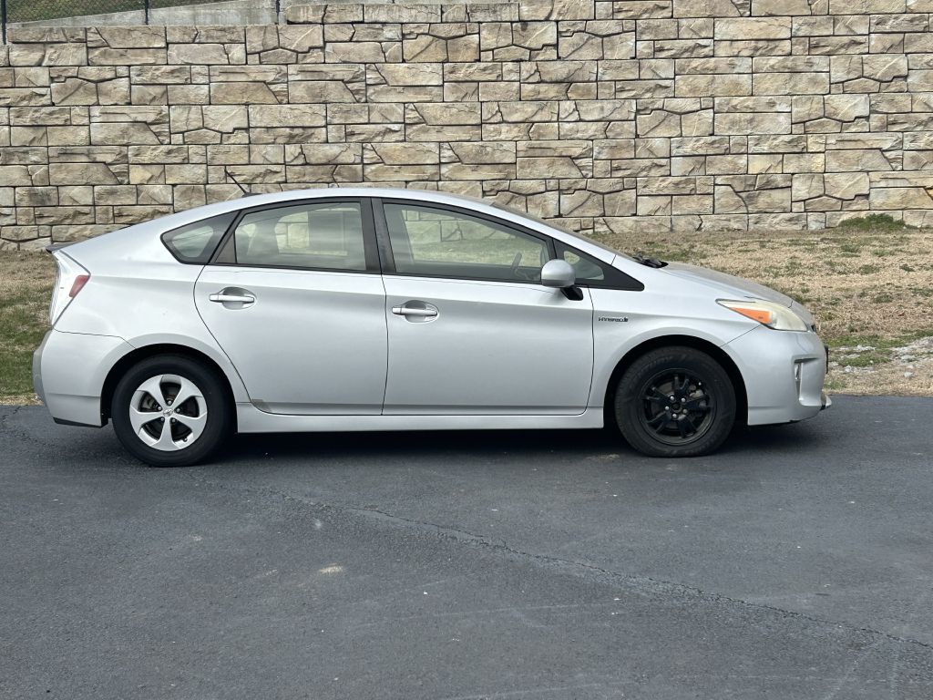 2013 Toyota Prius Image 3