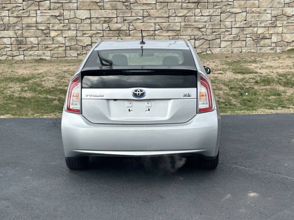 2013 Toyota Prius Image 5