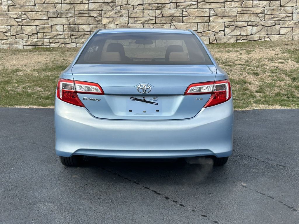 2014 Toyota Camry Image 5