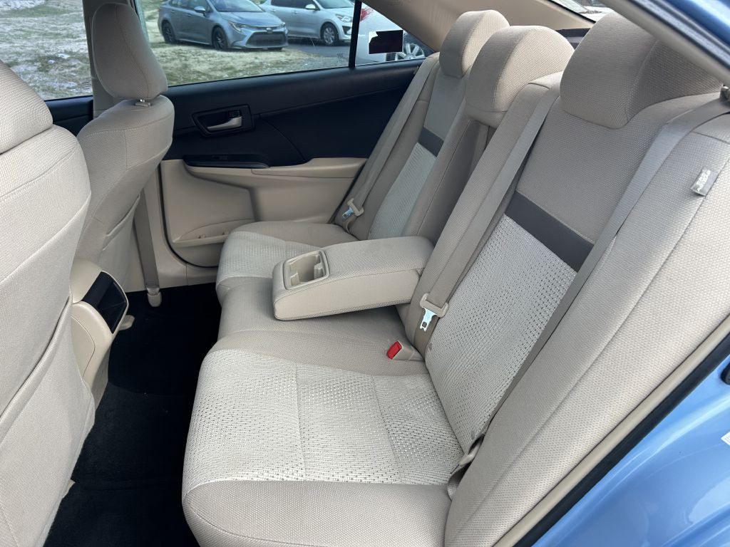 2014 Toyota Camry Image 11