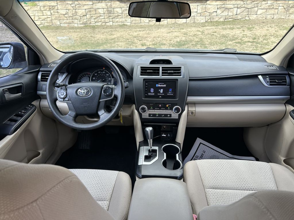 2014 Toyota Camry Image 14