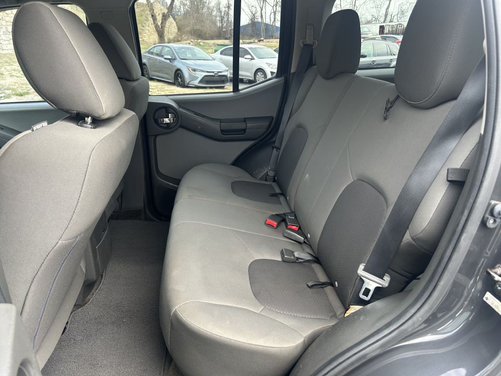2015 Nissan Xterra Image 11