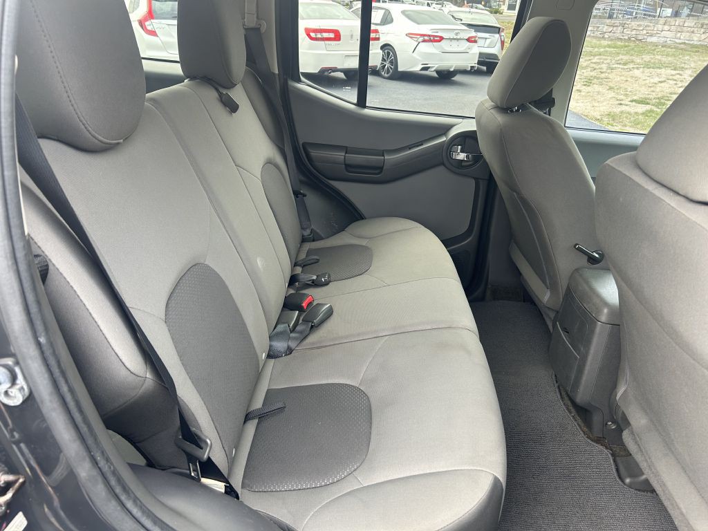 2015 Nissan Xterra Image 12