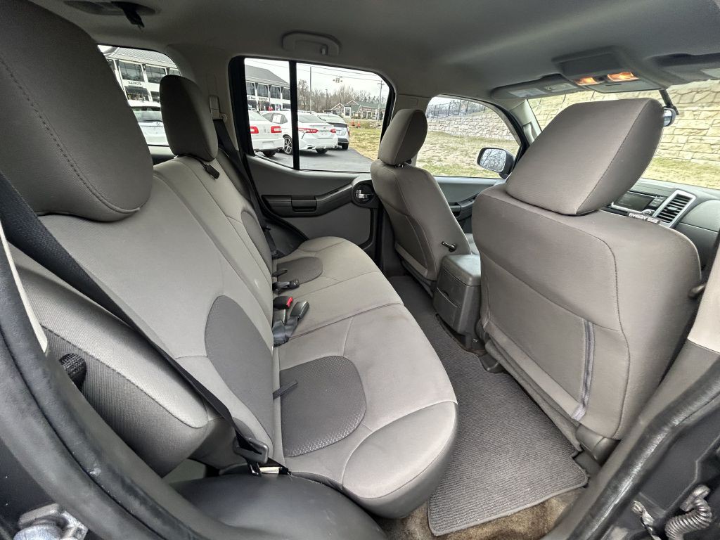 2015 Nissan Xterra Image 13