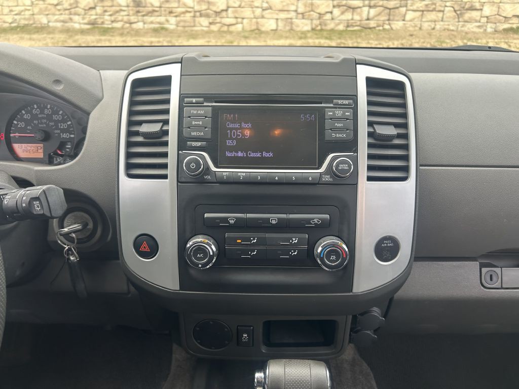 2015 Nissan Xterra Image 15