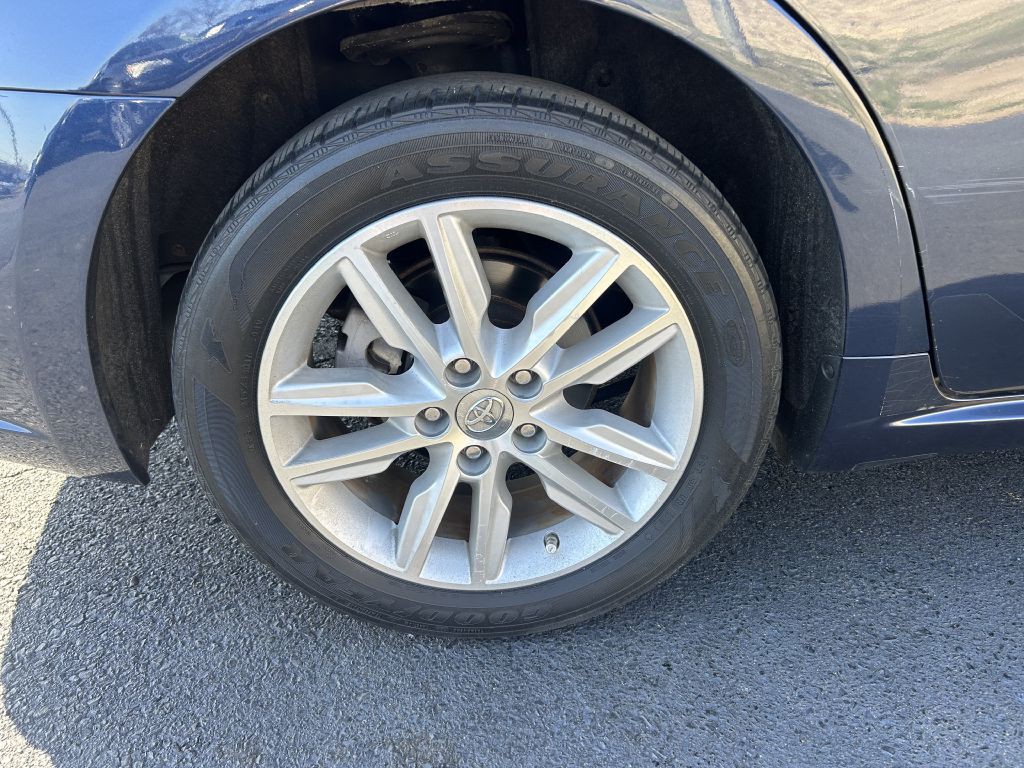 2014 Toyota Avalon Image 6