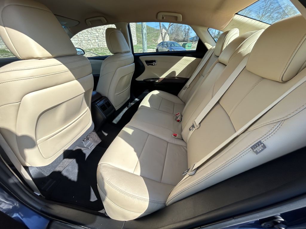 2014 Toyota Avalon Image 10