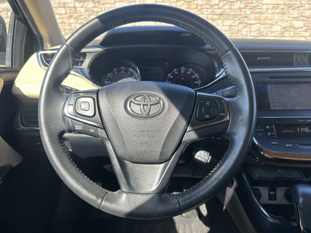 2014 Toyota Avalon Image 16