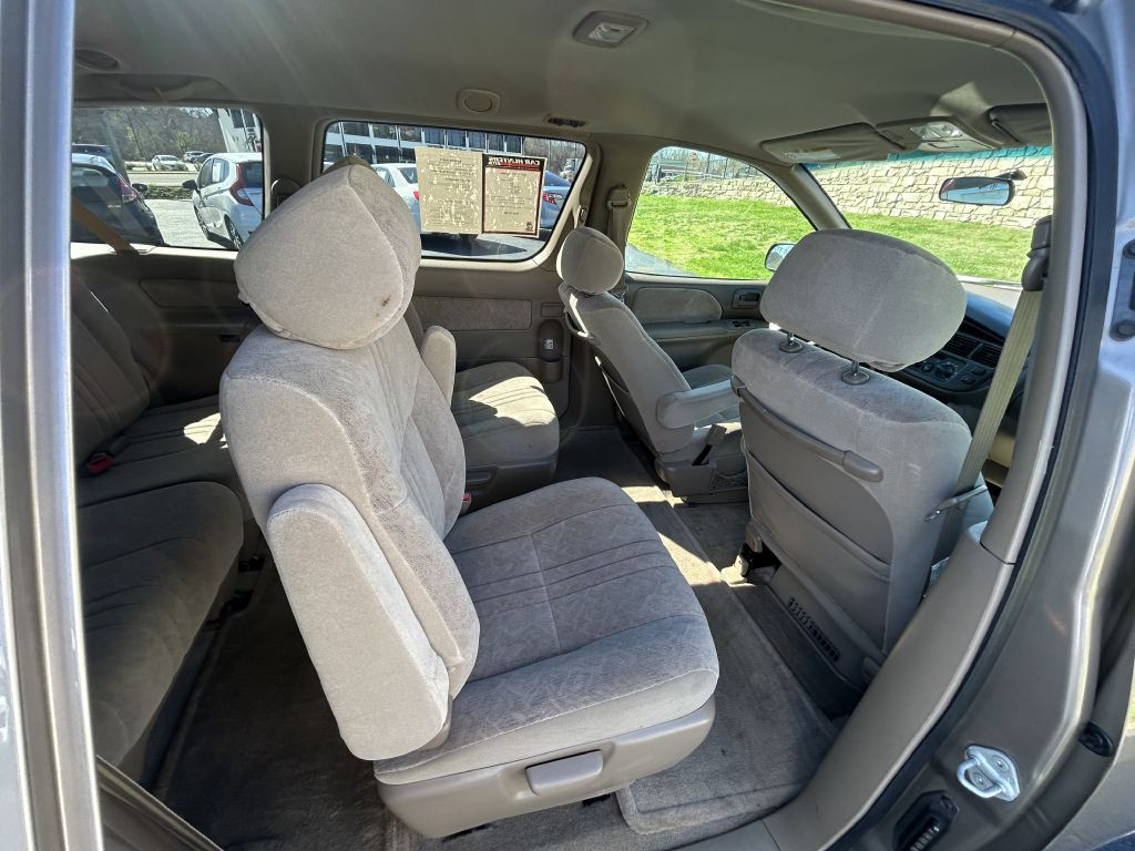 1999 Toyota Sienna Image 15