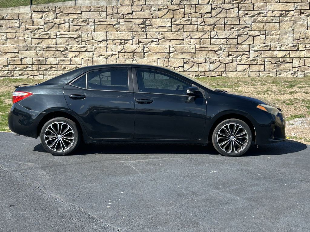 2016 Toyota Corolla Image 3