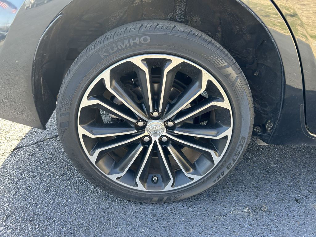 2016 Toyota Corolla Image 6