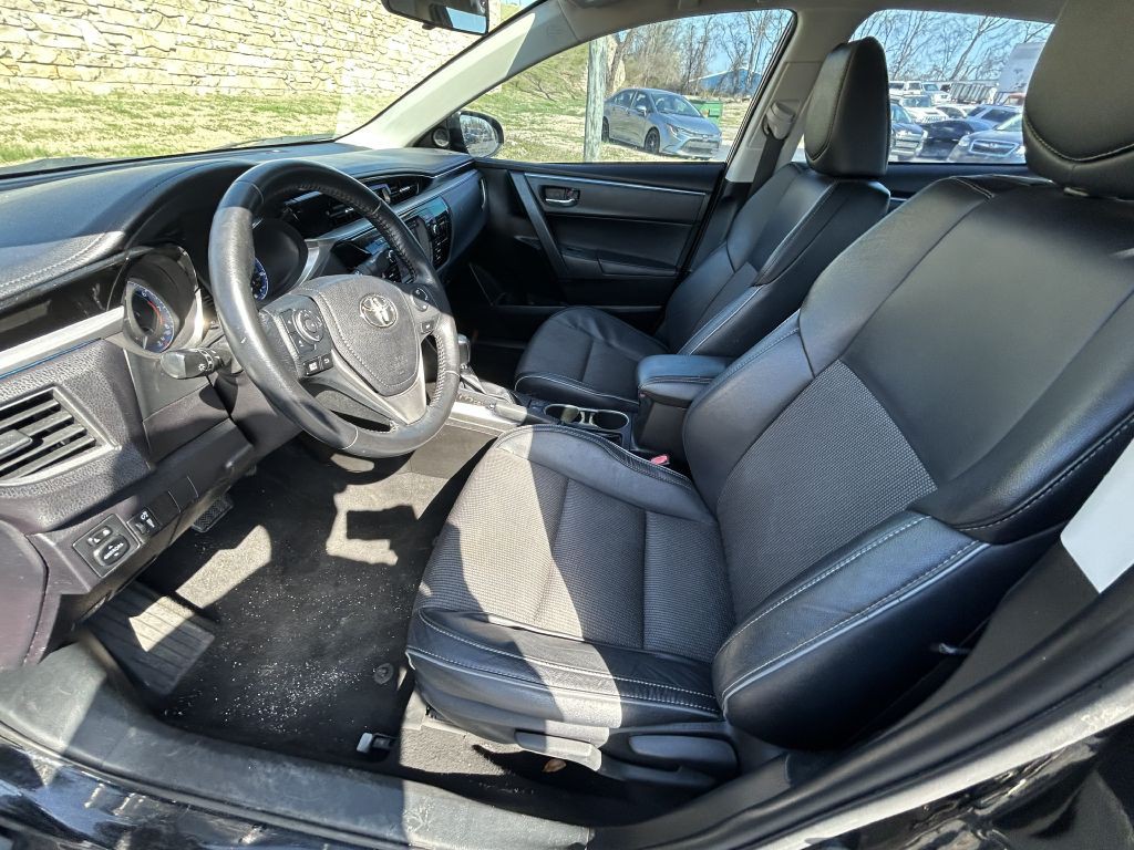 2016 Toyota Corolla Image 9