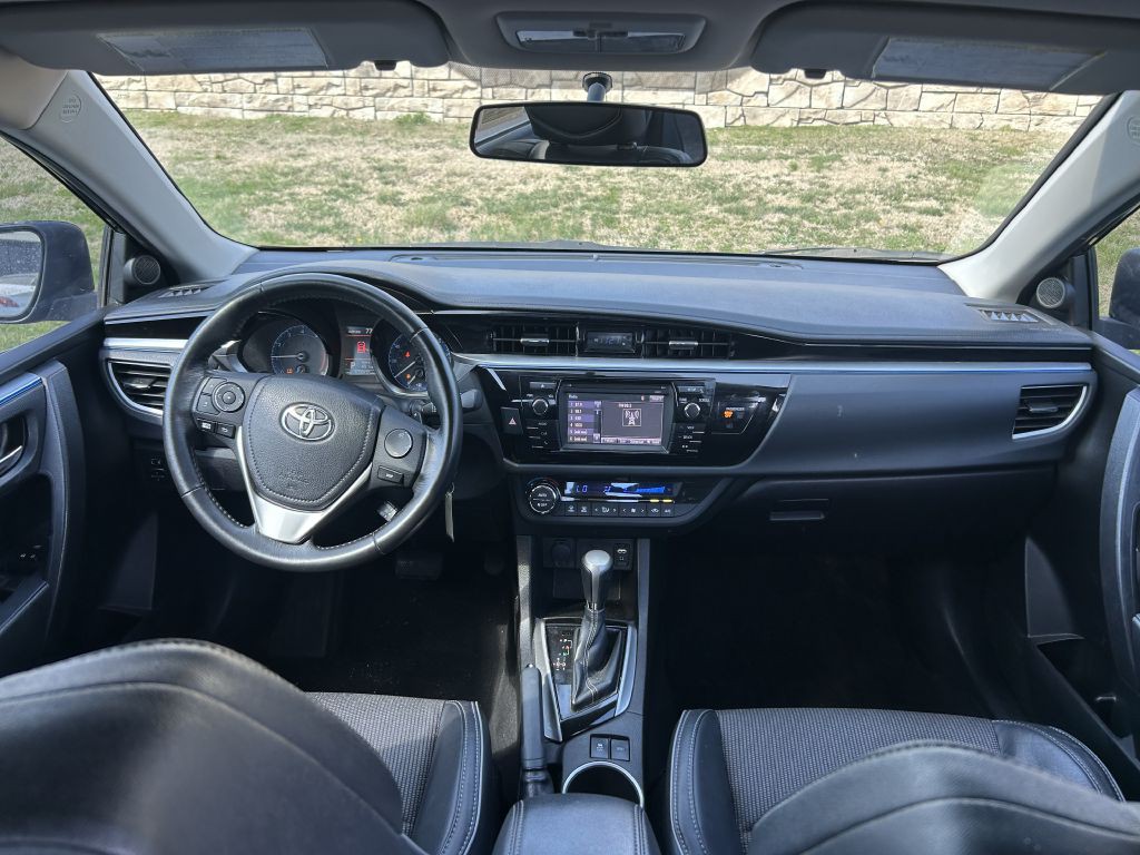 2016 Toyota Corolla Image 14