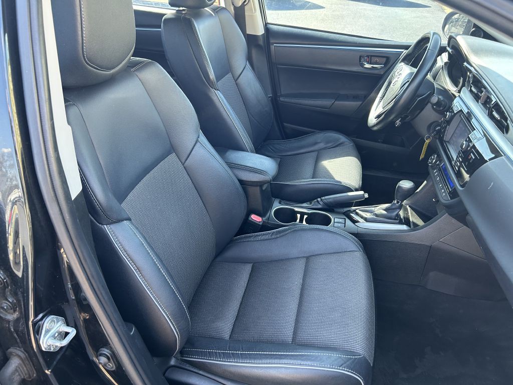 2016 Toyota Corolla Image 17