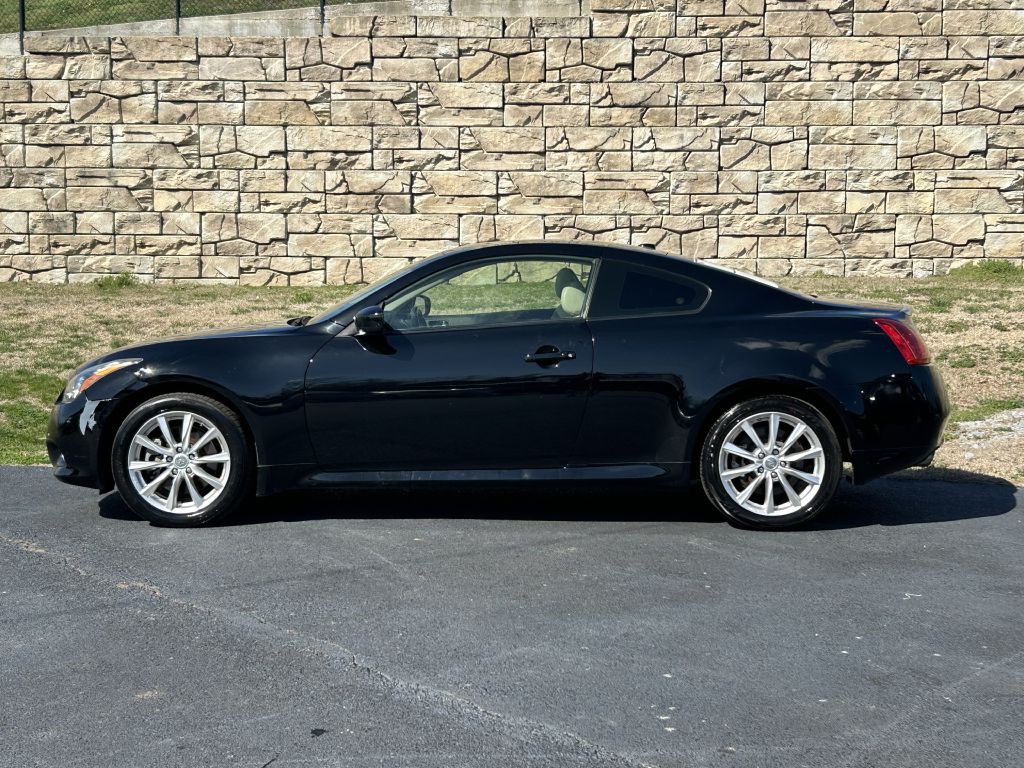 2013 INFINITI G37 Image 2