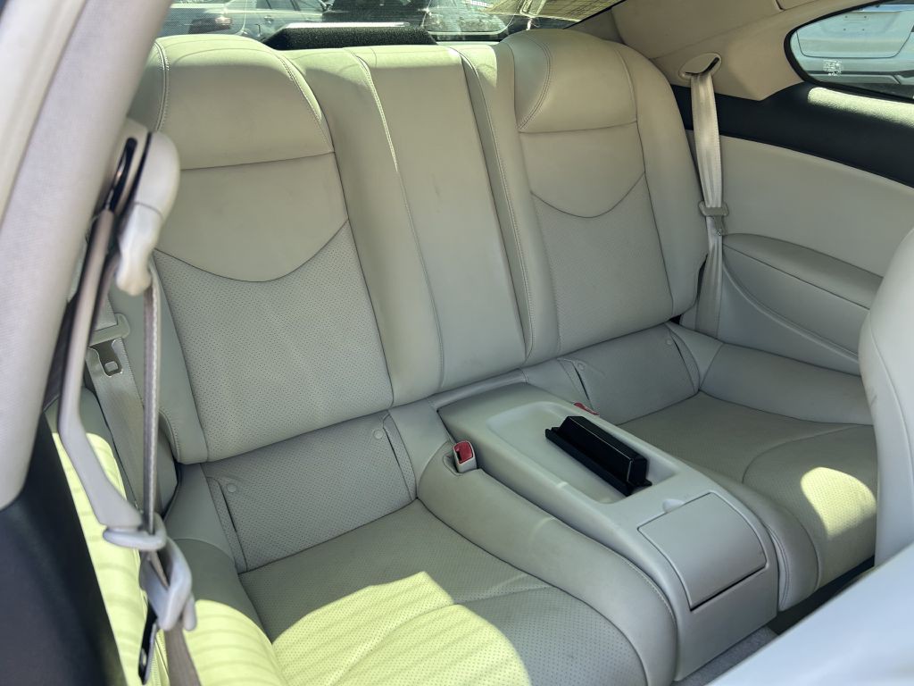 2013 INFINITI G37 Image 12