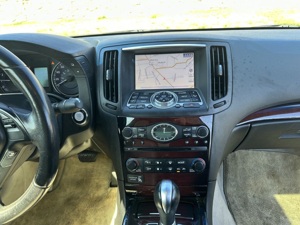 2013 INFINITI G37 Image 15