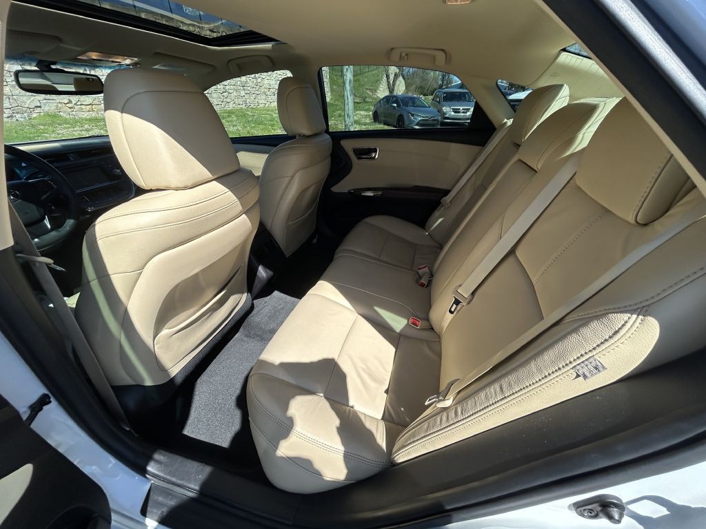 2016 Toyota Avalon Image 11
