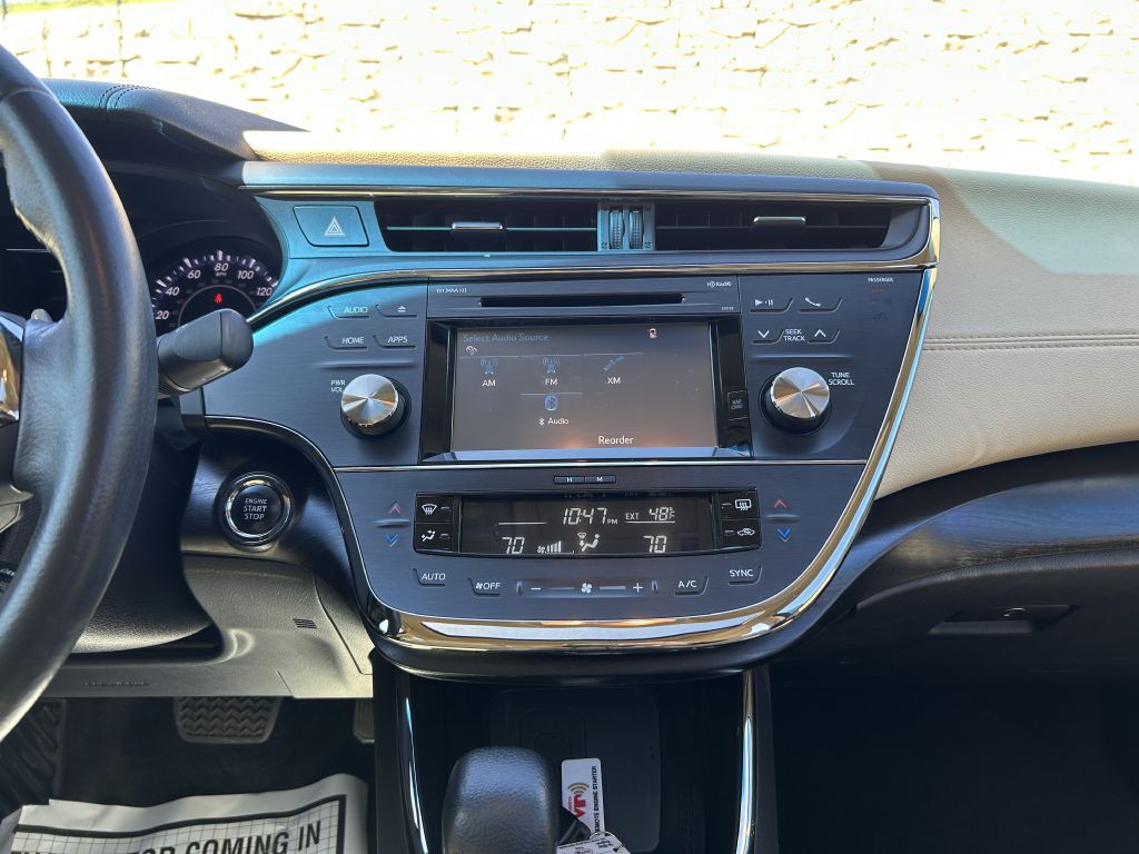 2016 Toyota Avalon Image 16