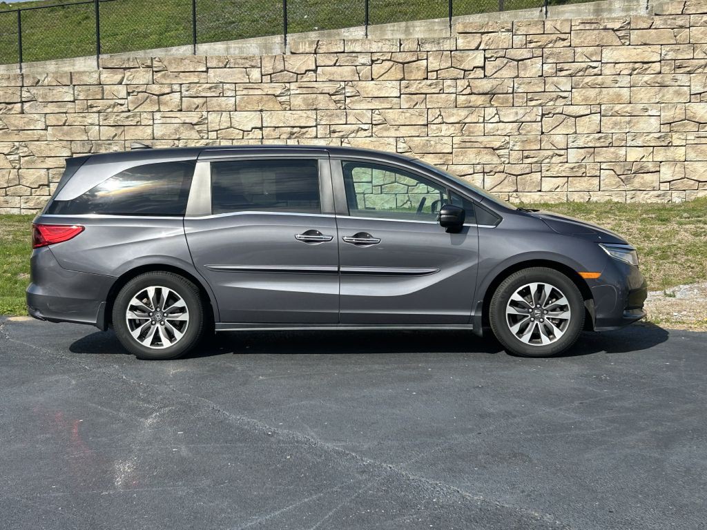 2021 Honda Odyssey Image 3