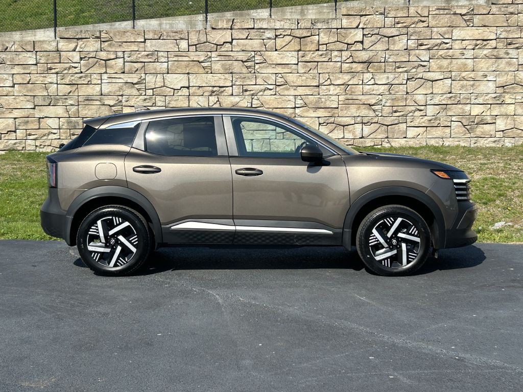 2025 Nissan Kicks Image 3