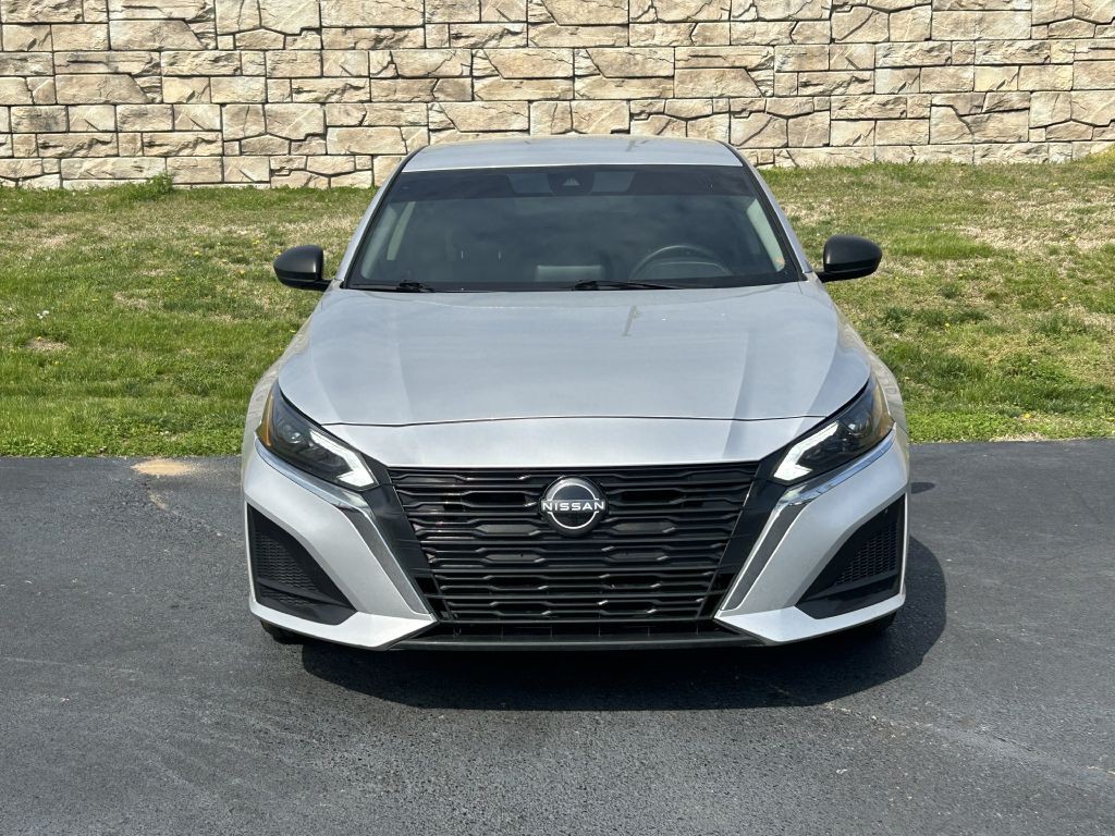 2024 Nissan Altima Image 4